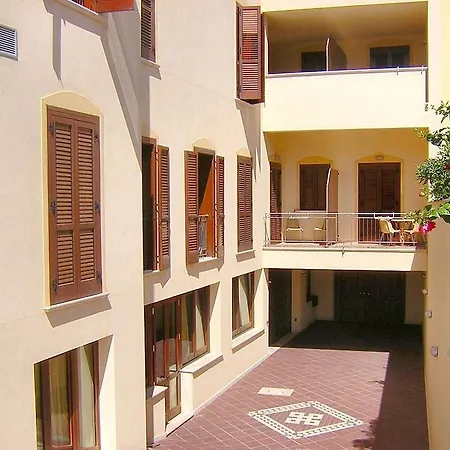 Helios Hotell 3*